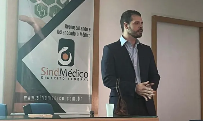 Dr. Adriano Borges em congresso de cirurgia plástica